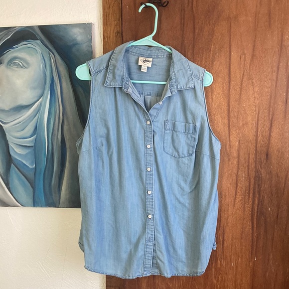 St. John's Bay Tops - St. John’s Bay Sleeveless Light Denim Buttondown XL/0X